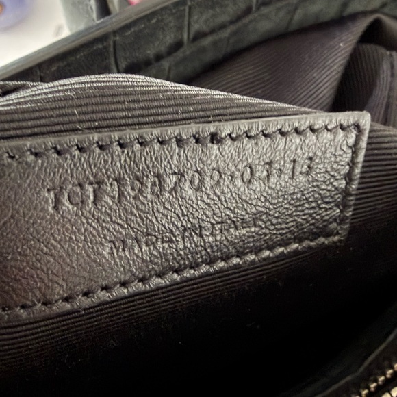 Saint Laurent Sac De Jour Tote in Matte Crocodile-Embossed Leather - Picture 16 of 17